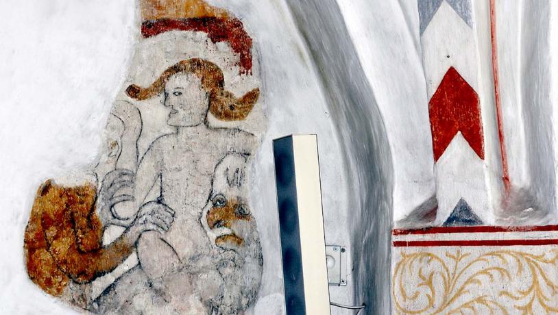 Jomfruen fra Rygaard hænger i dag til skræk og advarsel på kirkevæggen i Langå..